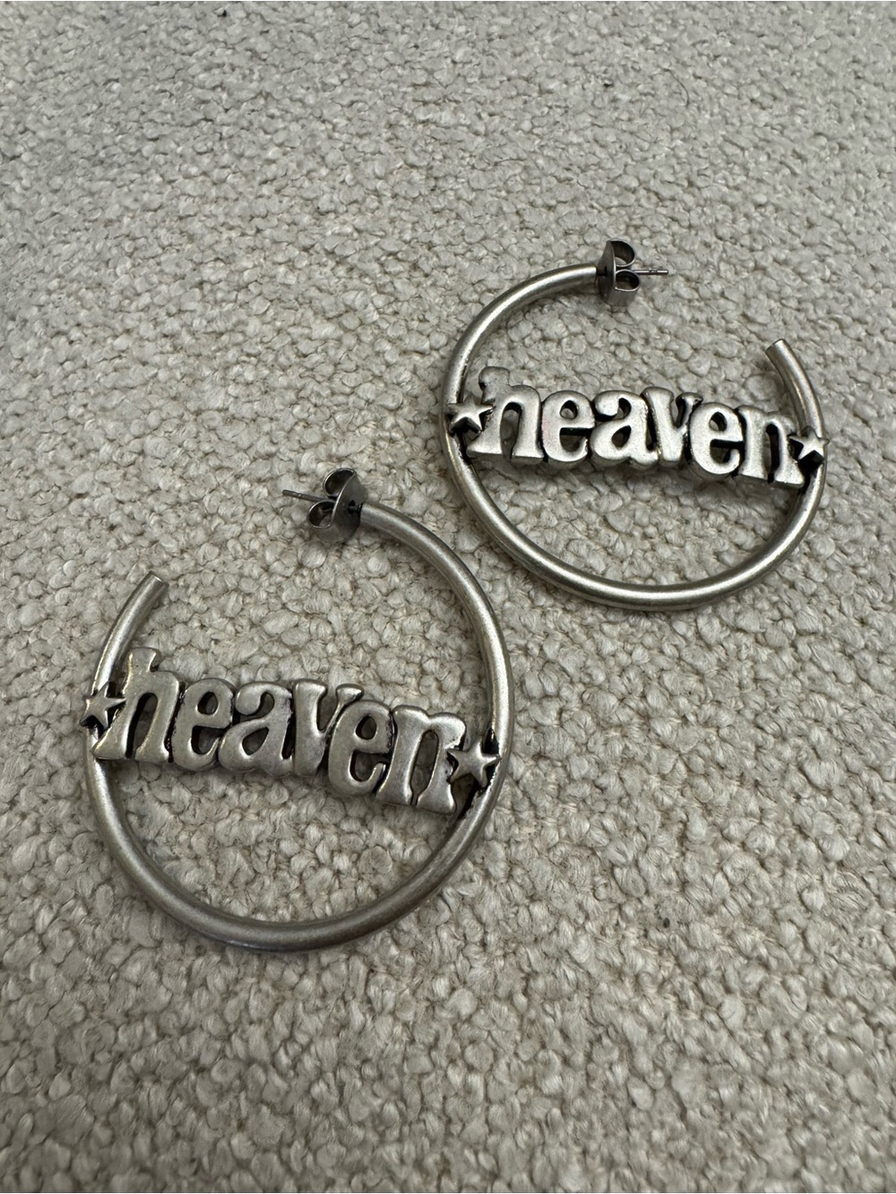 RARE NEW Heaven by Marc Jacobs Heaven Logo Star Hoop Earrings Silver